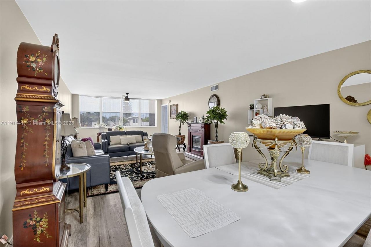 2521 NW 104th Ave, Unit 203, Sunrise, FL 33322 Photo