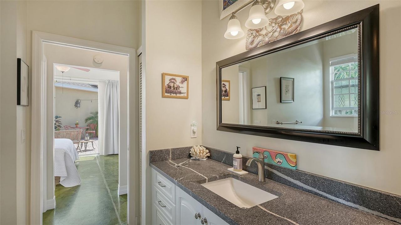 640 N Osprey Avenue, Sarasota, FL 34236 Photo