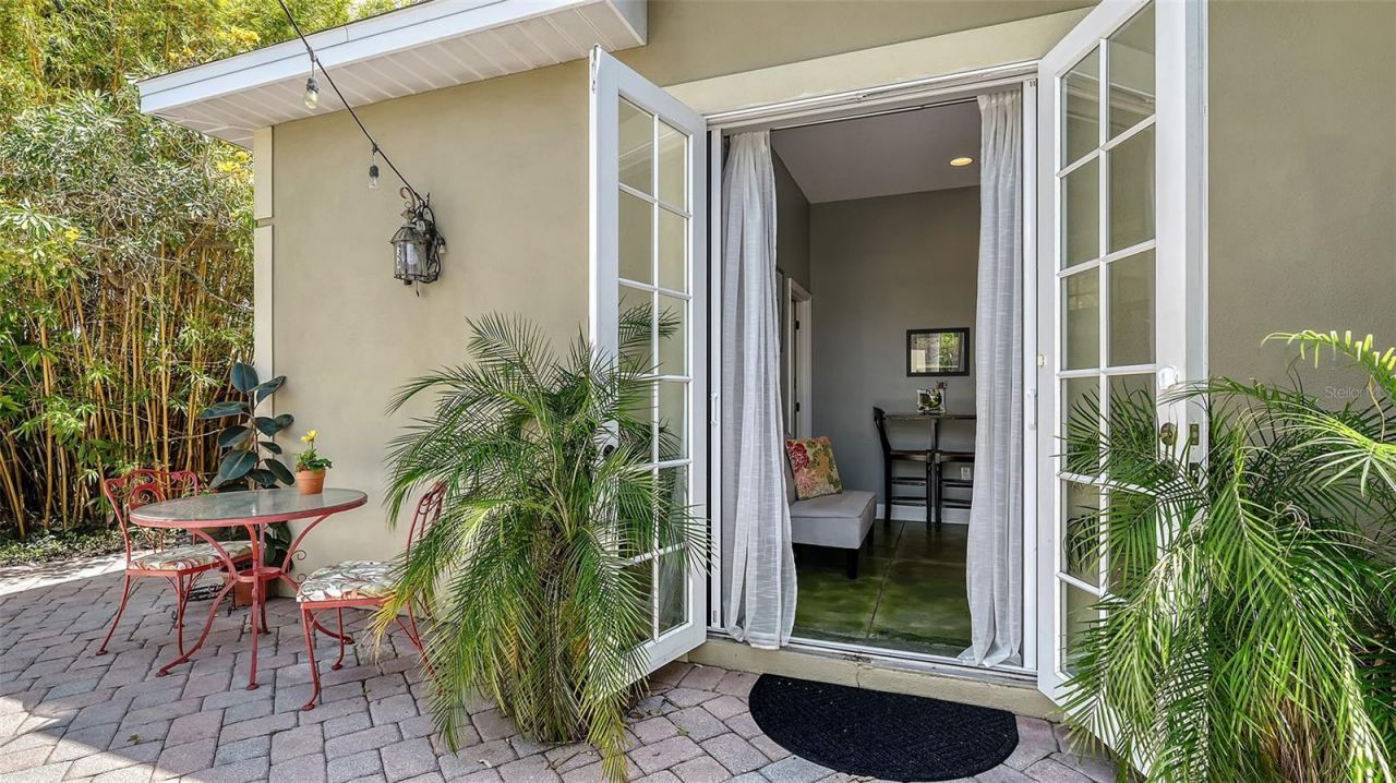 640 N Osprey Avenue, Sarasota, FL 34236 Photo