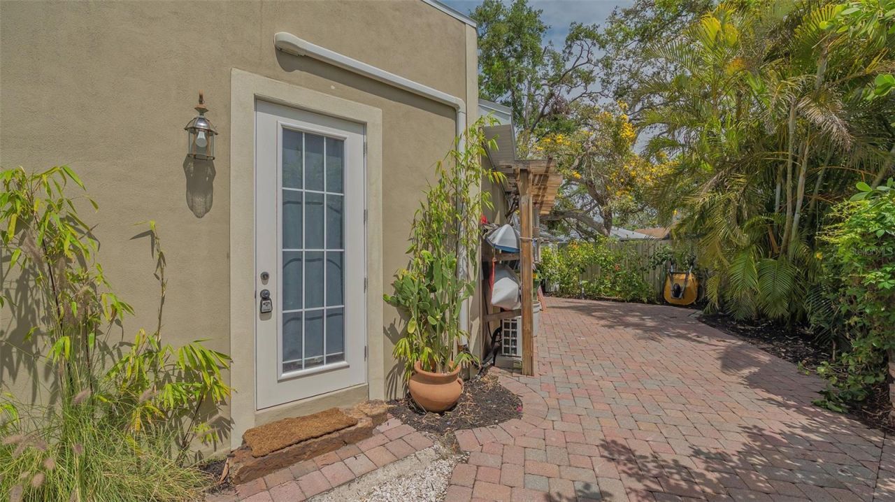 640 N Osprey Avenue, Sarasota, FL 34236 Photo