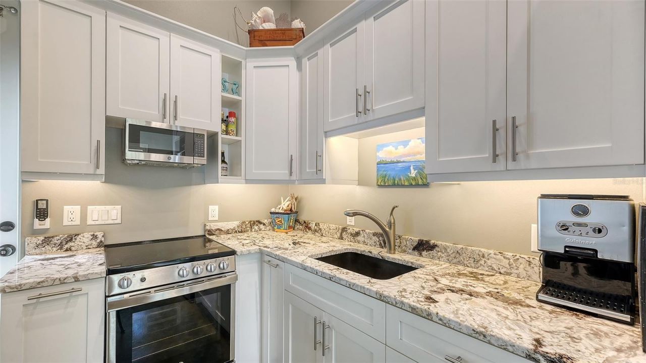 640 N Osprey Avenue, Sarasota, FL 34236 Photo