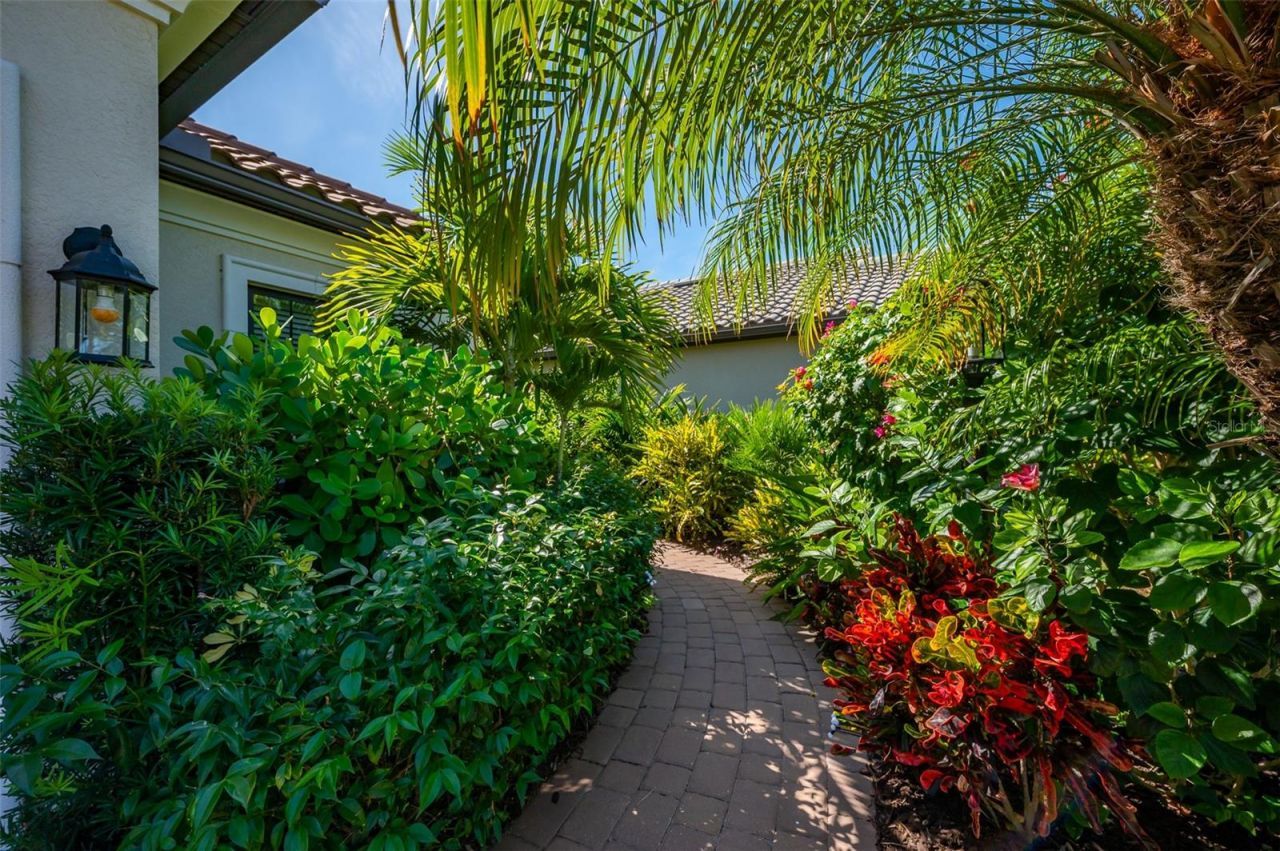 5451 Lago Maggio Street, Sarasota, FL 34238 Photo