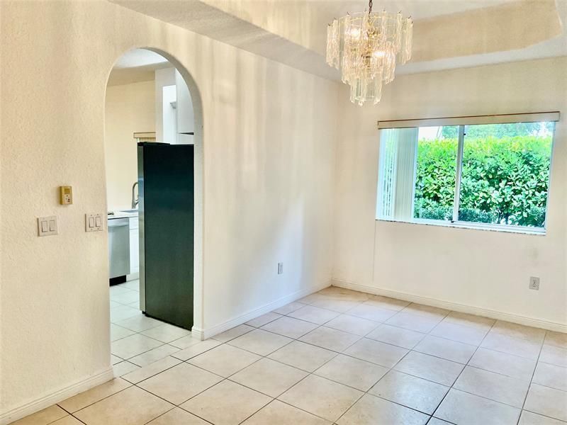 7932 Exeter Cir W, Unit 7932, Tamarac, FL 33321 Photo