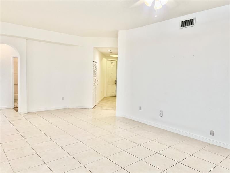 7932 Exeter Cir W, Unit 7932, Tamarac, FL 33321 Photo
