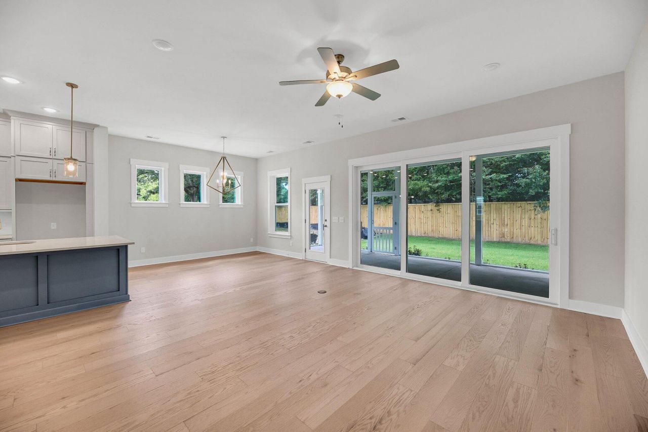 561 Spiral Ramp Court Photo 17