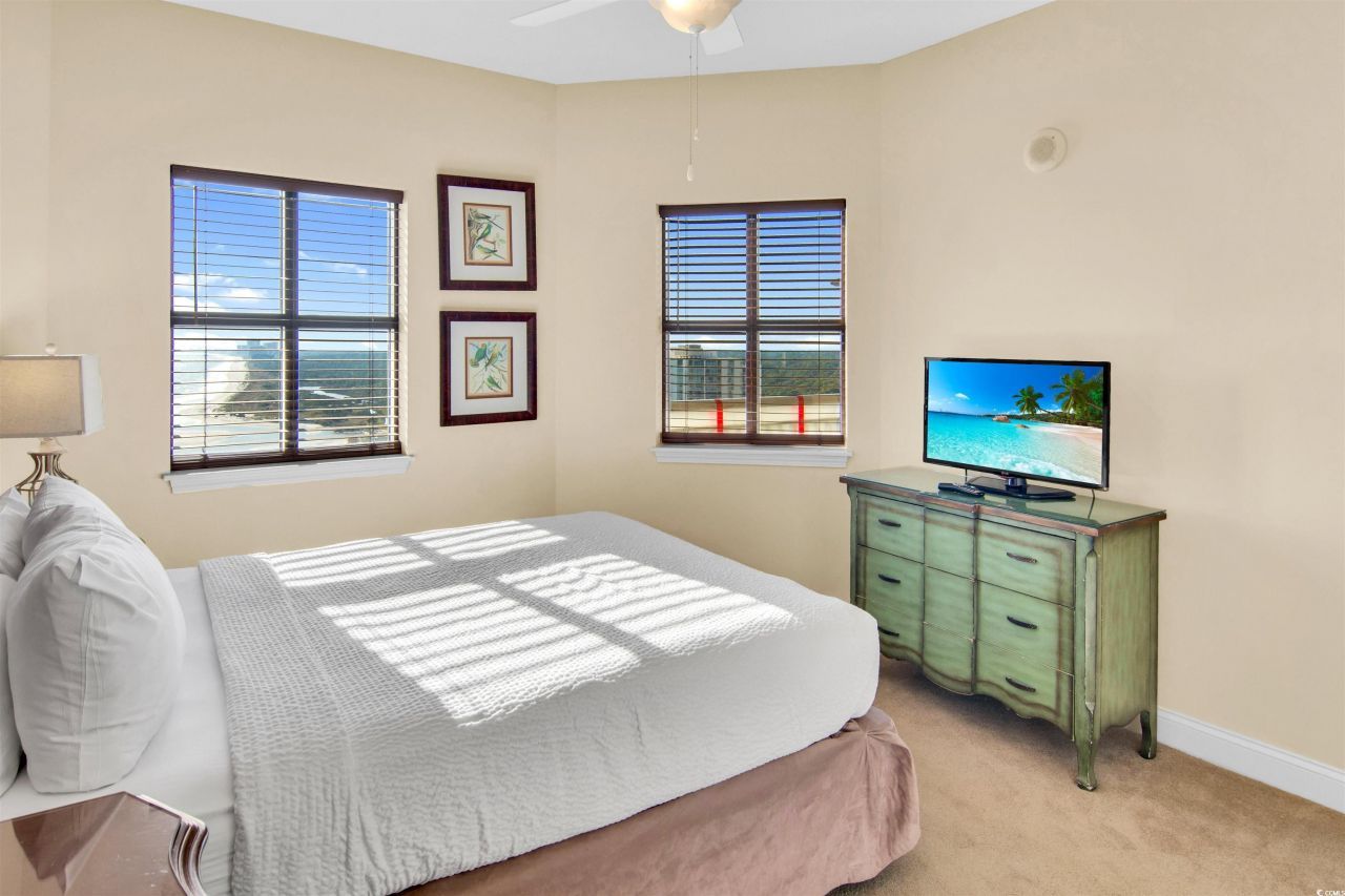 100 North Beach Blvd. Photo 29