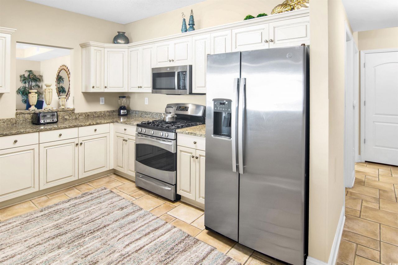 100 North Beach Blvd. Photo 9