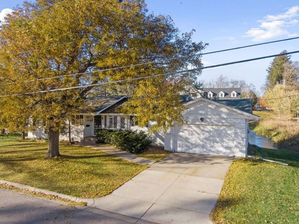 5536 Saint Johns Avenue, Edina, MN 55424