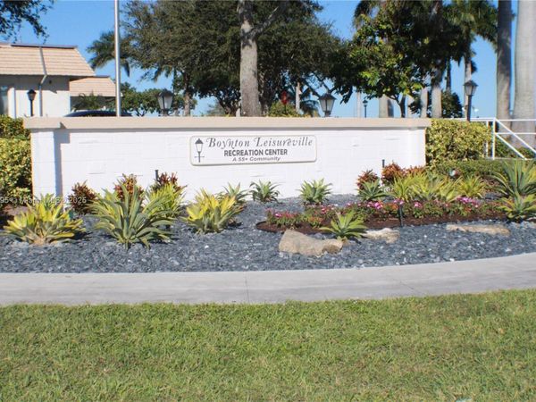 1511 Alfred Dr, Boynton Beach, FL 33426