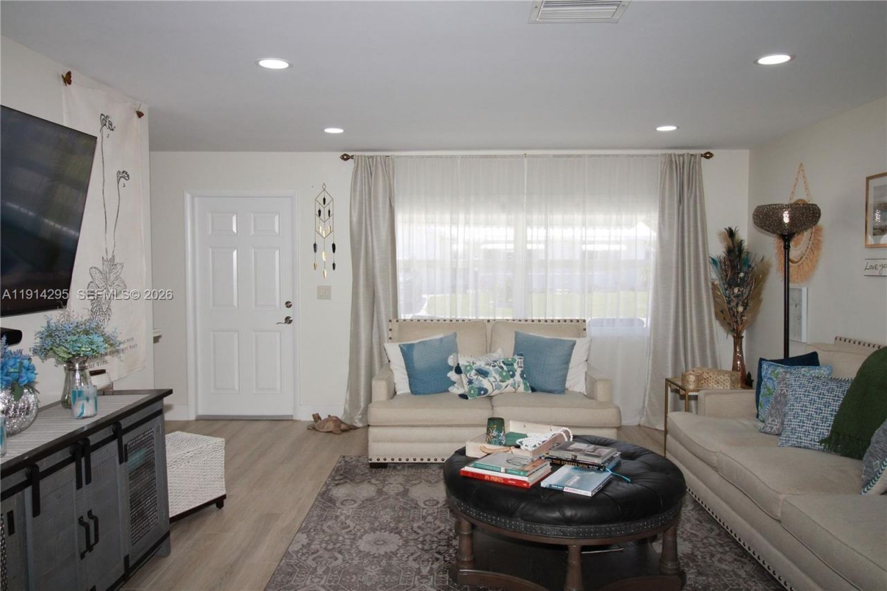 1511 Alfred Dr, Boynton Beach, FL 33426 Photo