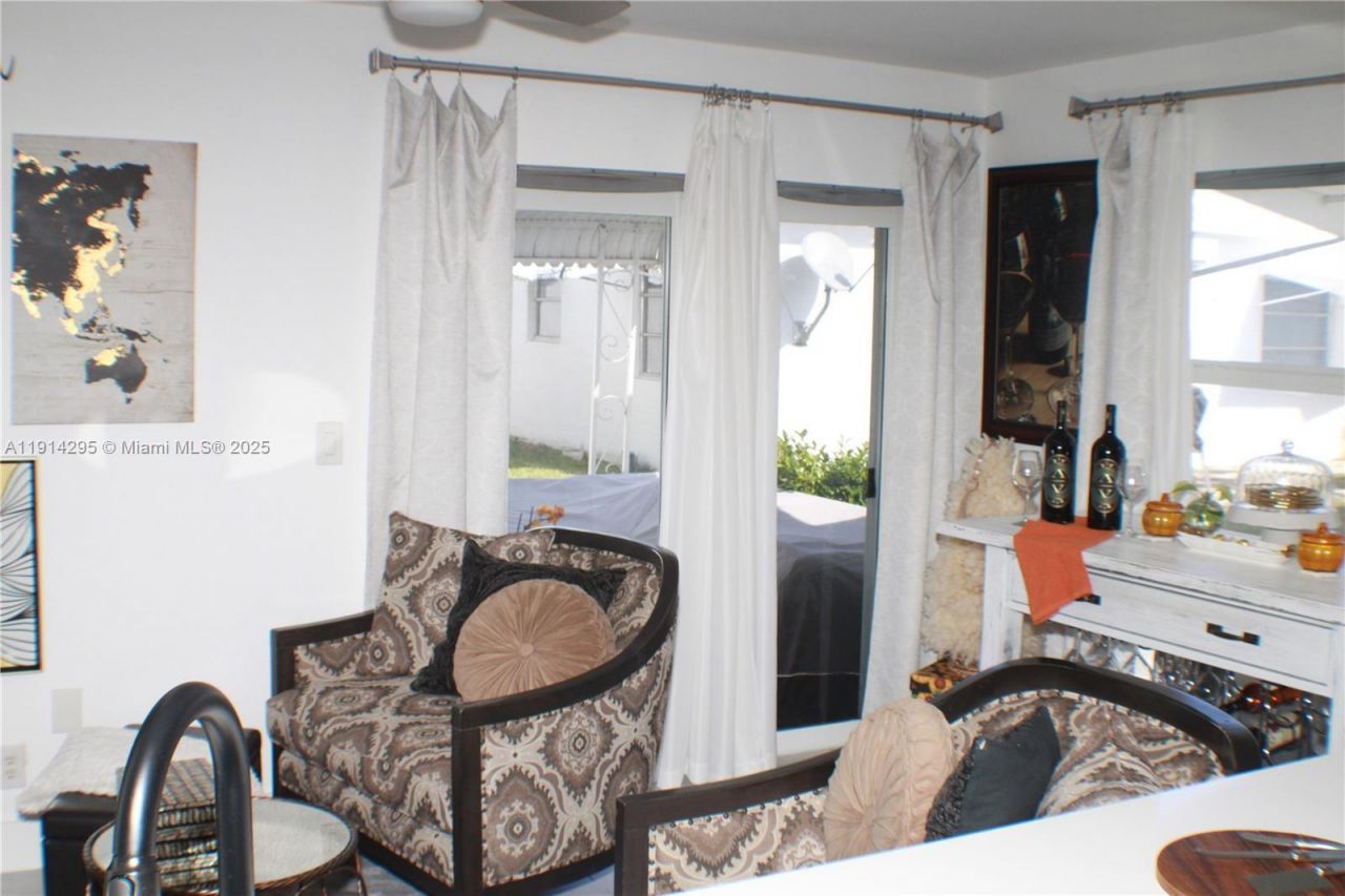 1511 Alfred Dr, Boynton Beach, FL 33426 Photo