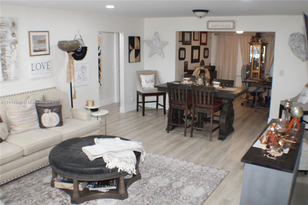 1511 Alfred Dr, Boynton Beach, FL 33426 Photo