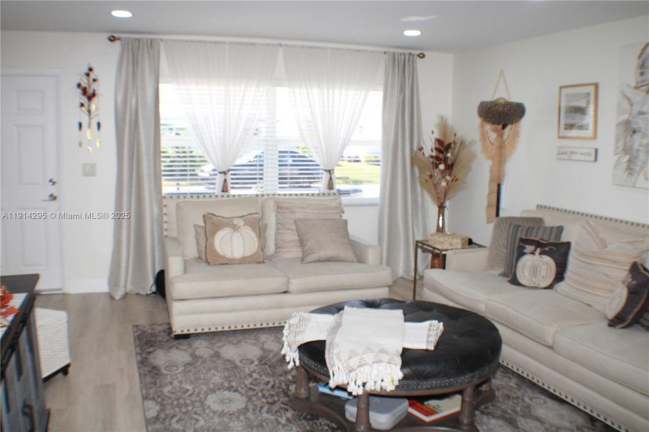 1511 Alfred Dr, Boynton Beach, FL 33426 Photo