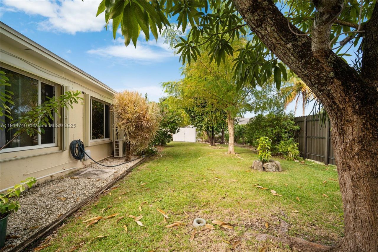 13249 SW 86th Ln, Miami, FL 33183 Photo