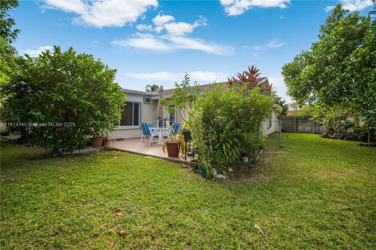 13249 SW 86th Ln, Miami, FL 33183 Photo
