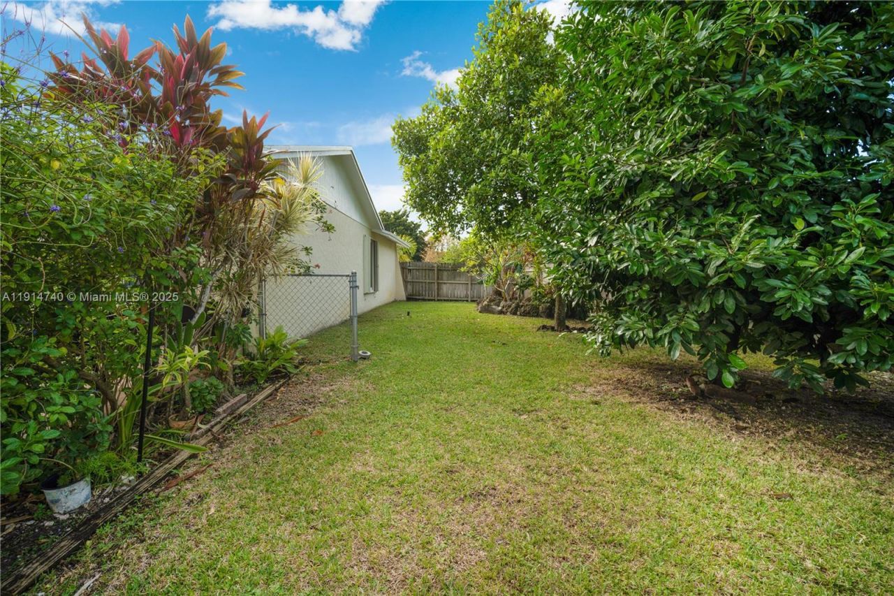 13249 SW 86th Ln, Miami, FL 33183 Photo