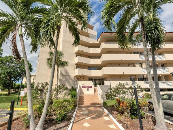 7081 Environ Blvd, Unit 641, Lauderhill, FL 33319