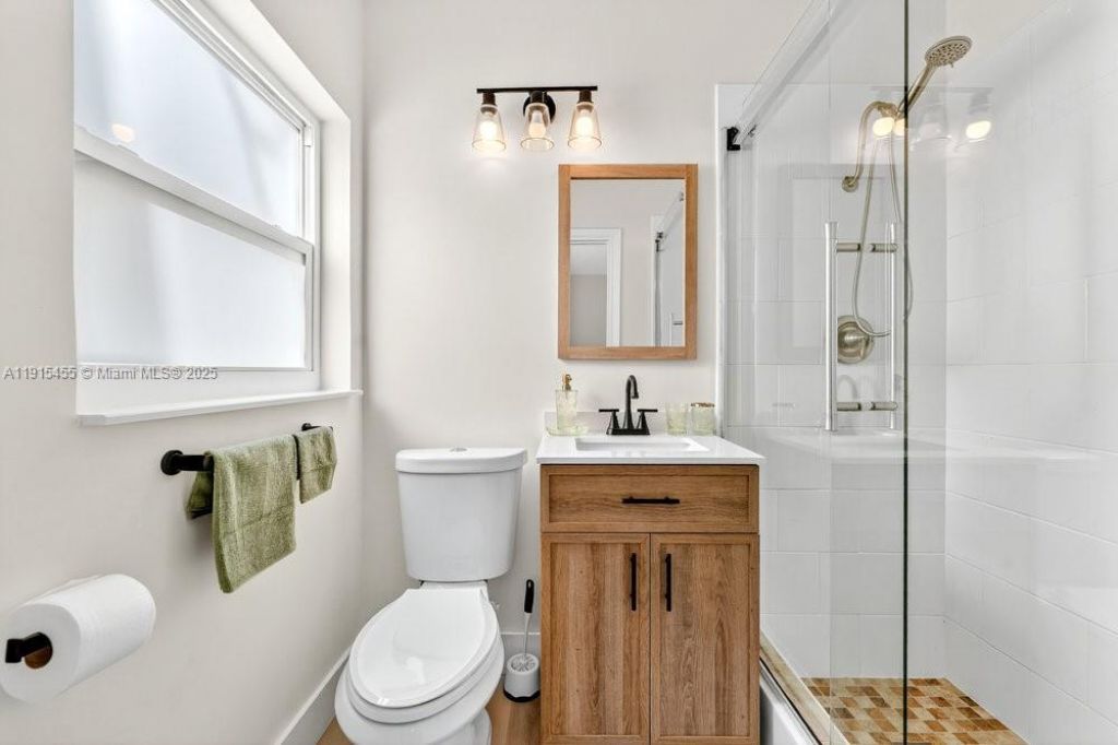 801 NE 19th Ter, Fort Lauderdale, FL 33304 Photo