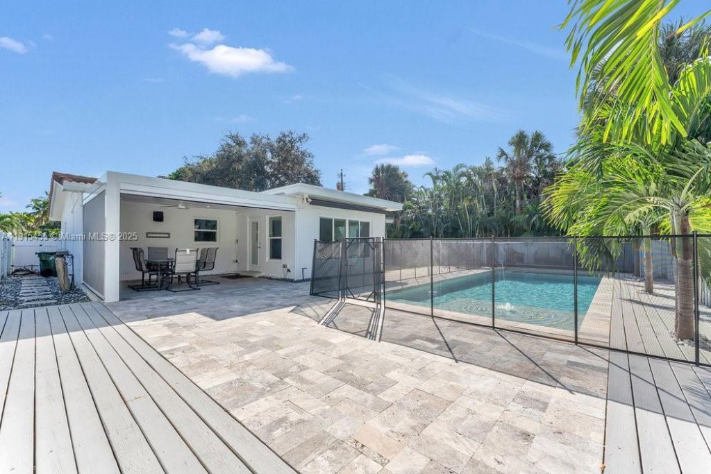 801 NE 19th Ter, Fort Lauderdale, FL 33304 Photo
