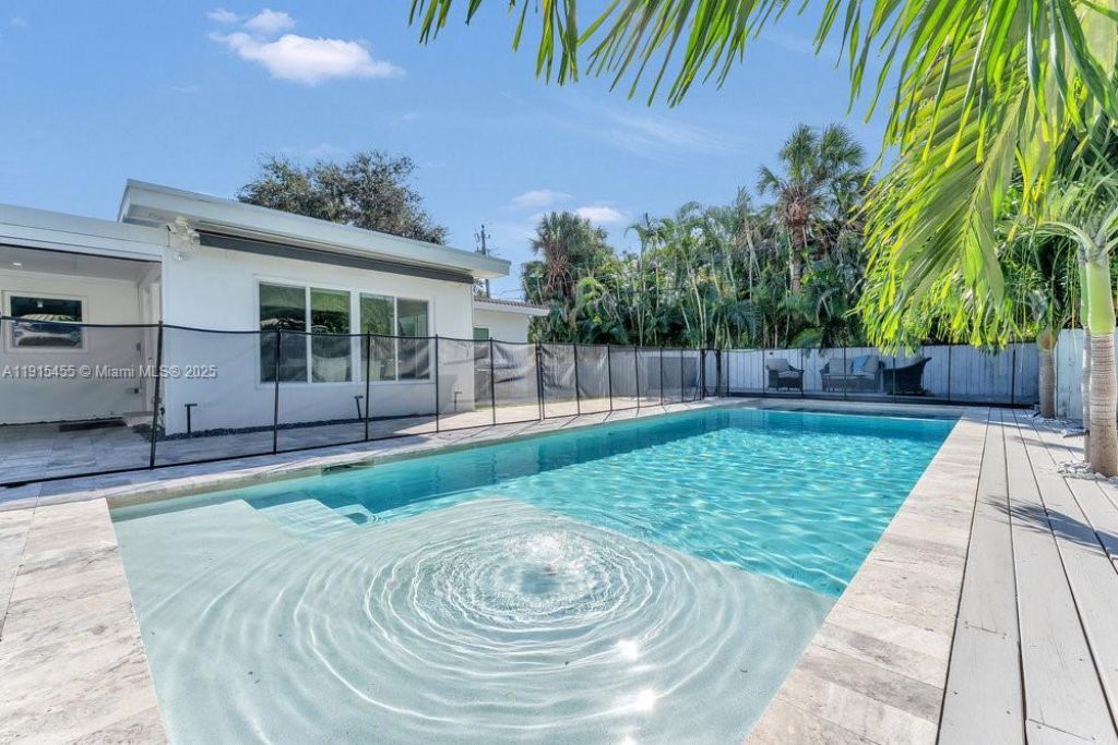 801 NE 19th Ter, Fort Lauderdale, FL 33304 Photo