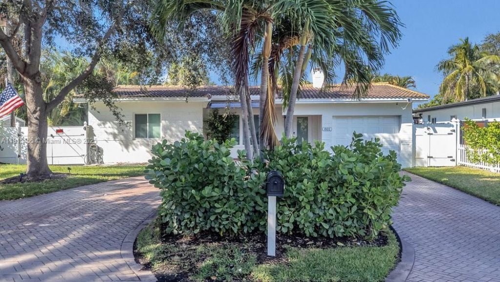 801 NE 19th Ter, Fort Lauderdale, FL 33304 Photo