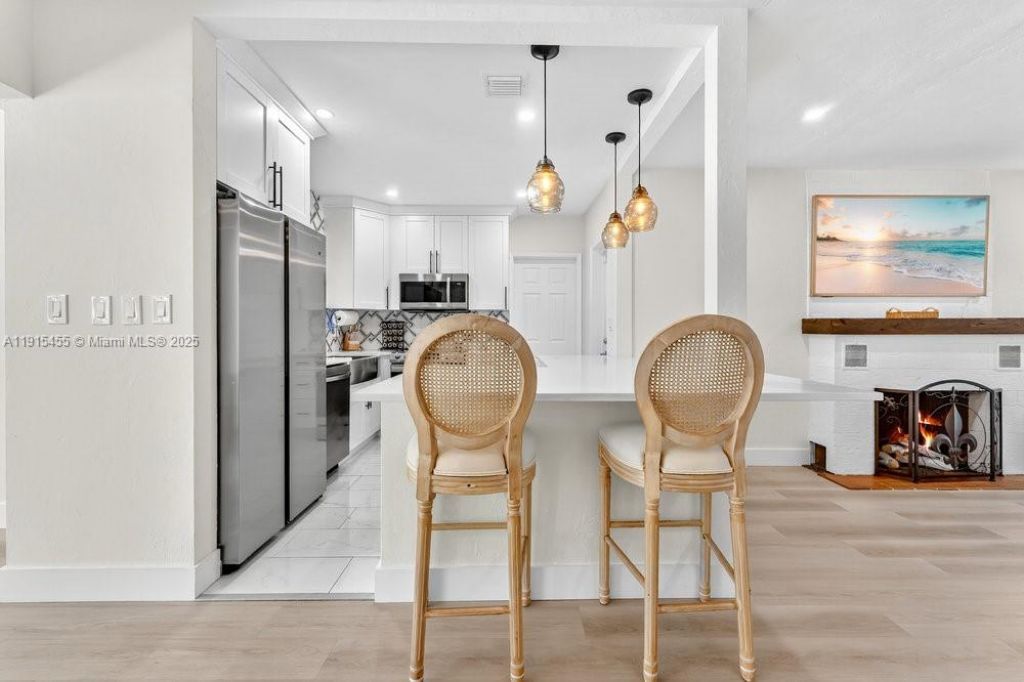 801 NE 19th Ter, Fort Lauderdale, FL 33304 Photo