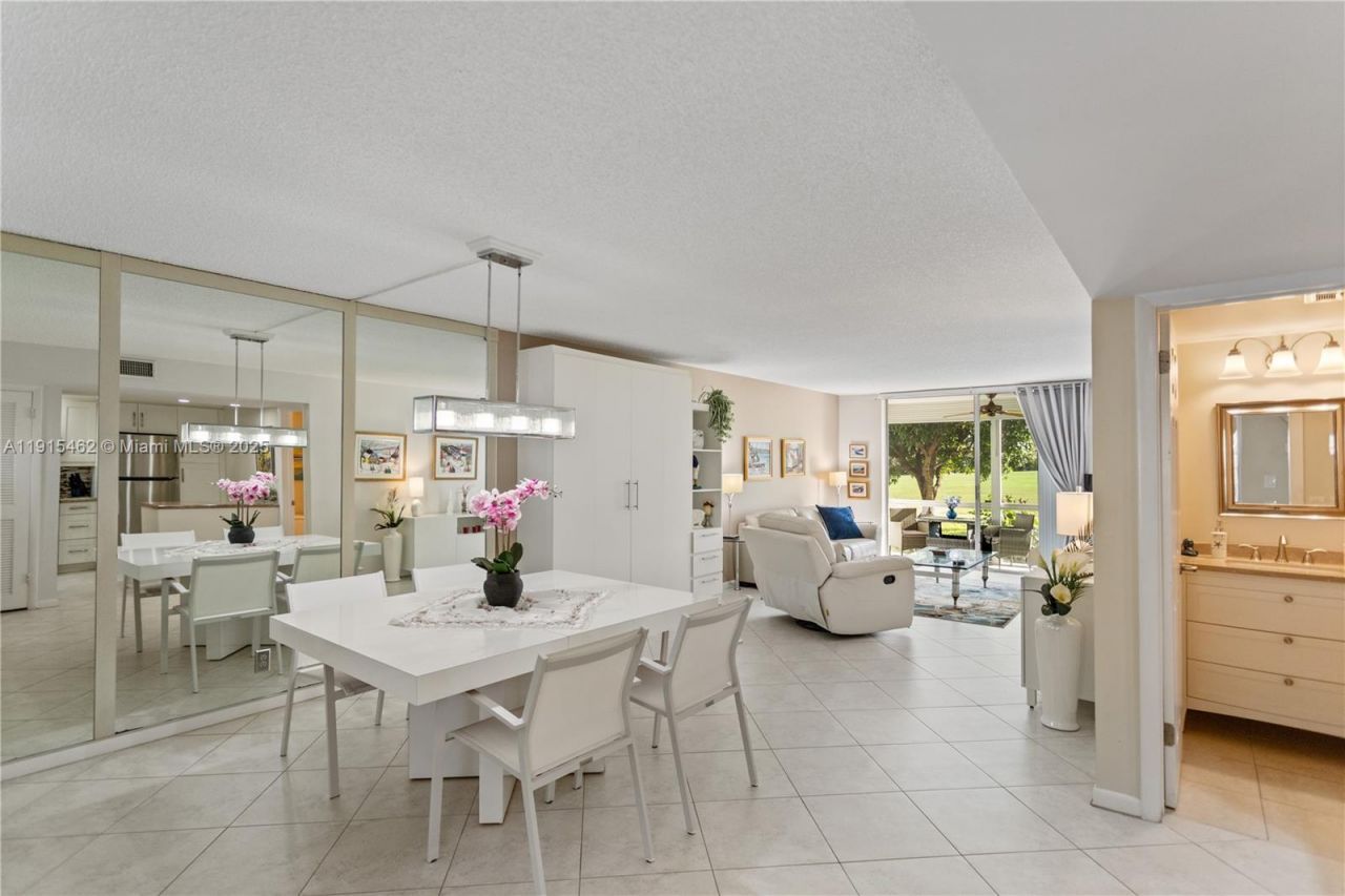 9820 S Hollybrook Lake Dr, Unit 16-105, Pembroke Pines, FL 33025 Photo