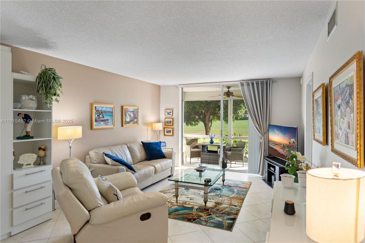 9820 S Hollybrook Lake Dr, Unit 16-105, Pembroke Pines, FL 33025 Photo