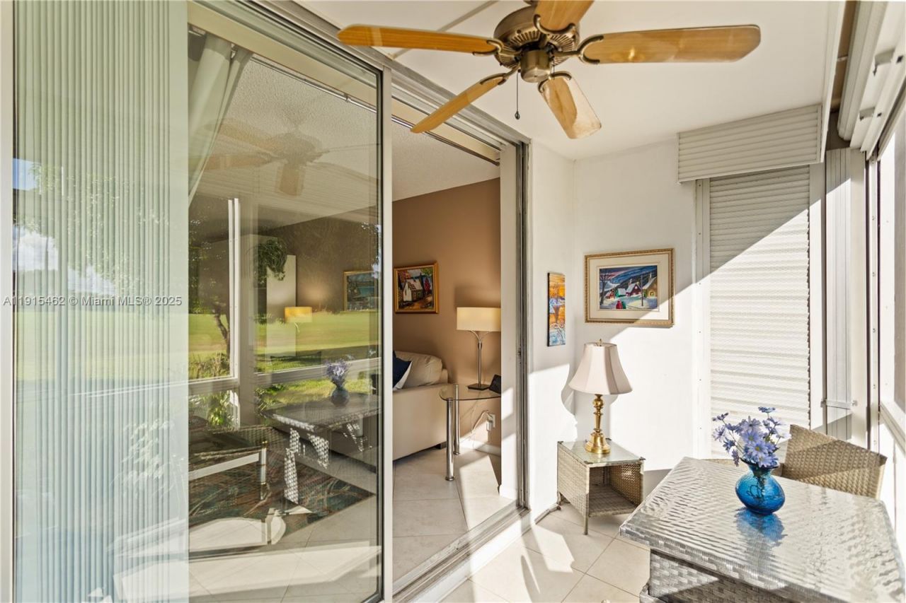 9820 S Hollybrook Lake Dr, Unit 16-105, Pembroke Pines, FL 33025 Photo