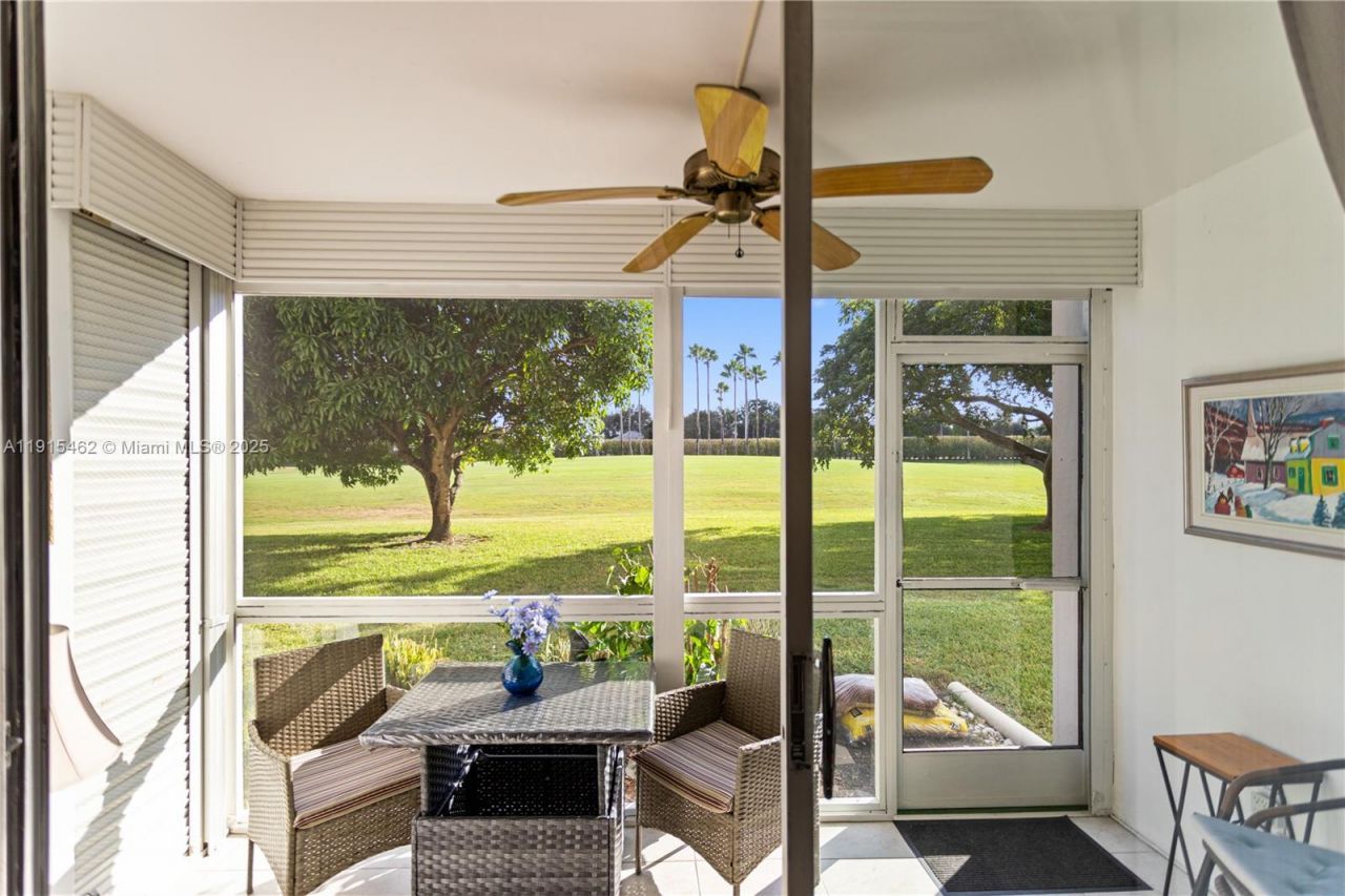 9820 S Hollybrook Lake Dr, Unit 16-105, Pembroke Pines, FL 33025 Photo