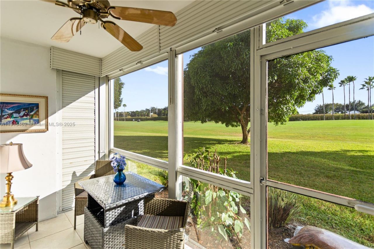 9820 S Hollybrook Lake Dr, Unit 16-105, Pembroke Pines, FL 33025 Photo