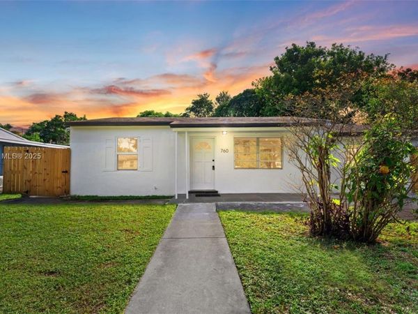 760 NW 126th St, North Miami, FL 33168