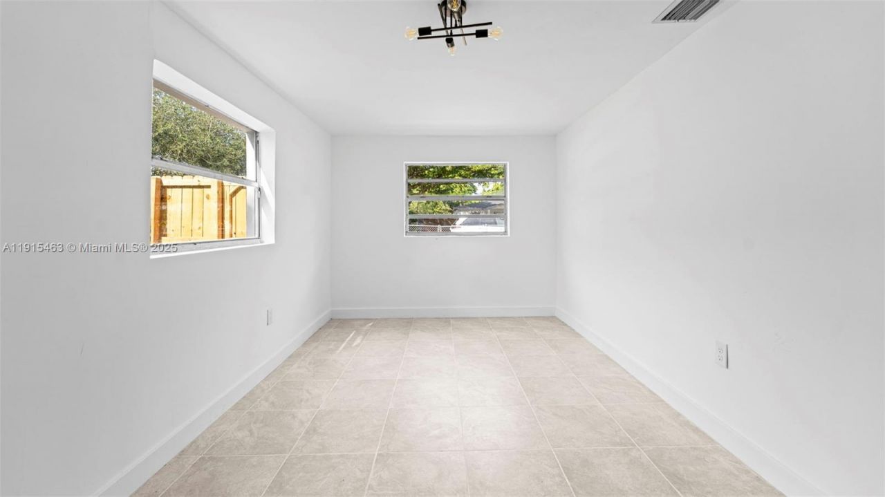 760 NW 126th St, North Miami, FL 33168 Photo