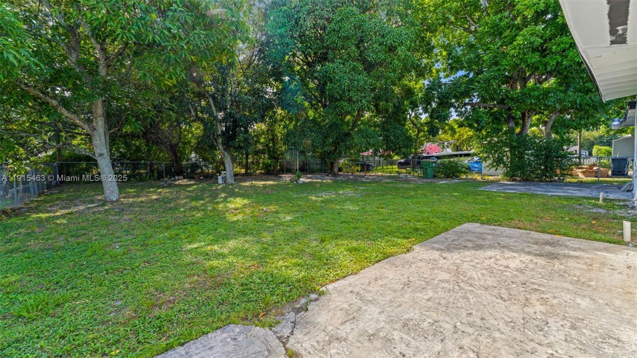 760 NW 126th St, North Miami, FL 33168 Photo