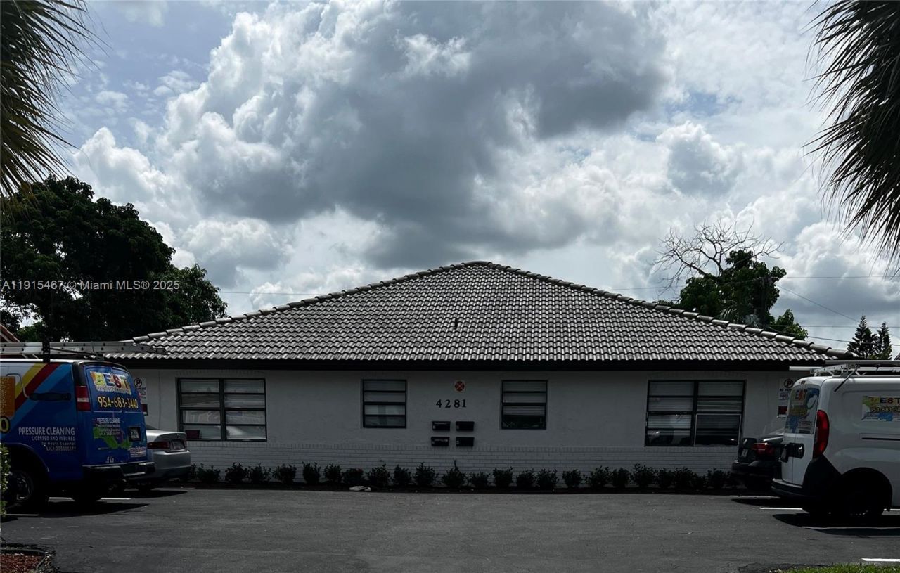 4281 Riverside Dr, Unit 1, Coral Springs, FL 33065 Photo