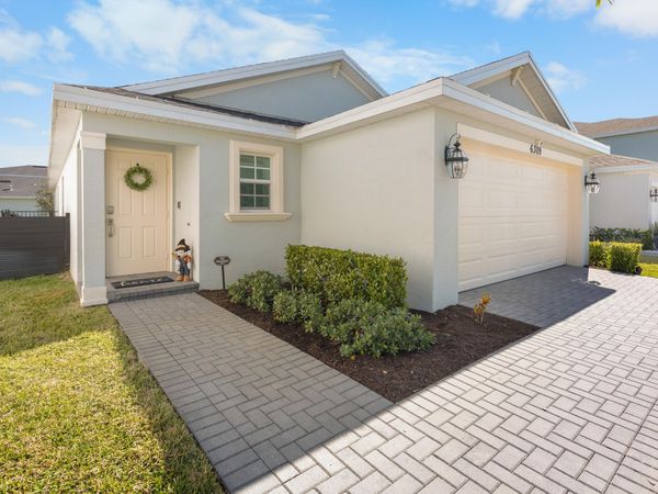 6309 NW Leafmore Lane, Port St. Lucie, FL 34987