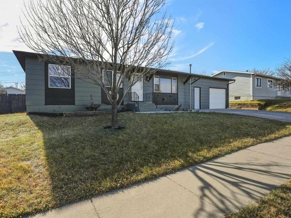 19 SURFWOOD DR, RAPID CITY, SD 57701