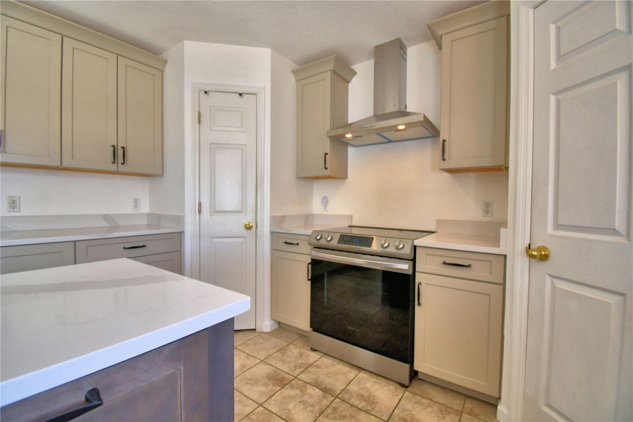 107 Shaddock Drive, Auburndale, FL 33823 Photo