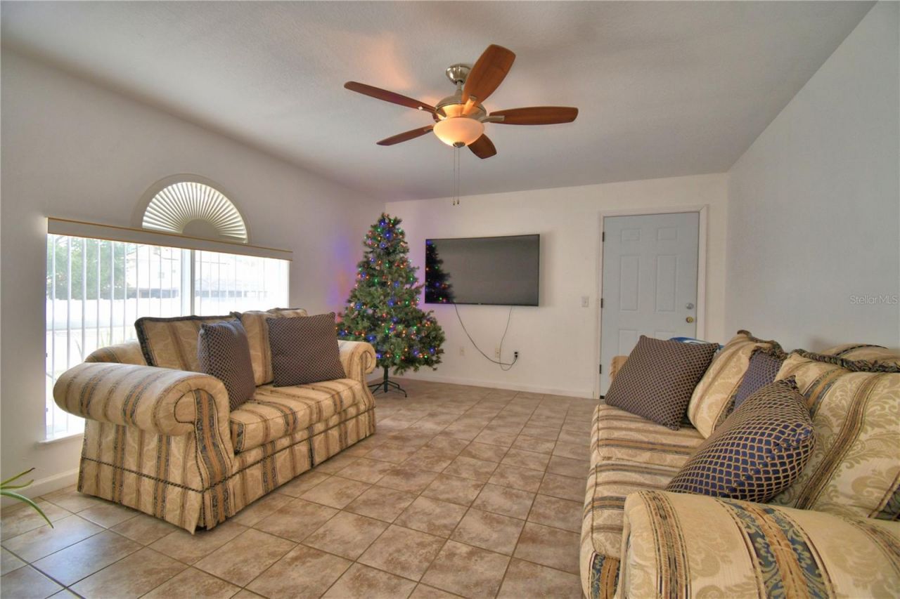 107 Shaddock Drive, Auburndale, FL 33823 Photo