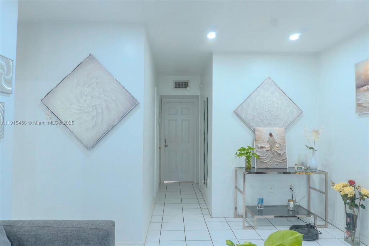 122 NE 204th St, Unit 3, Miami Gardens, FL 33179 Photo