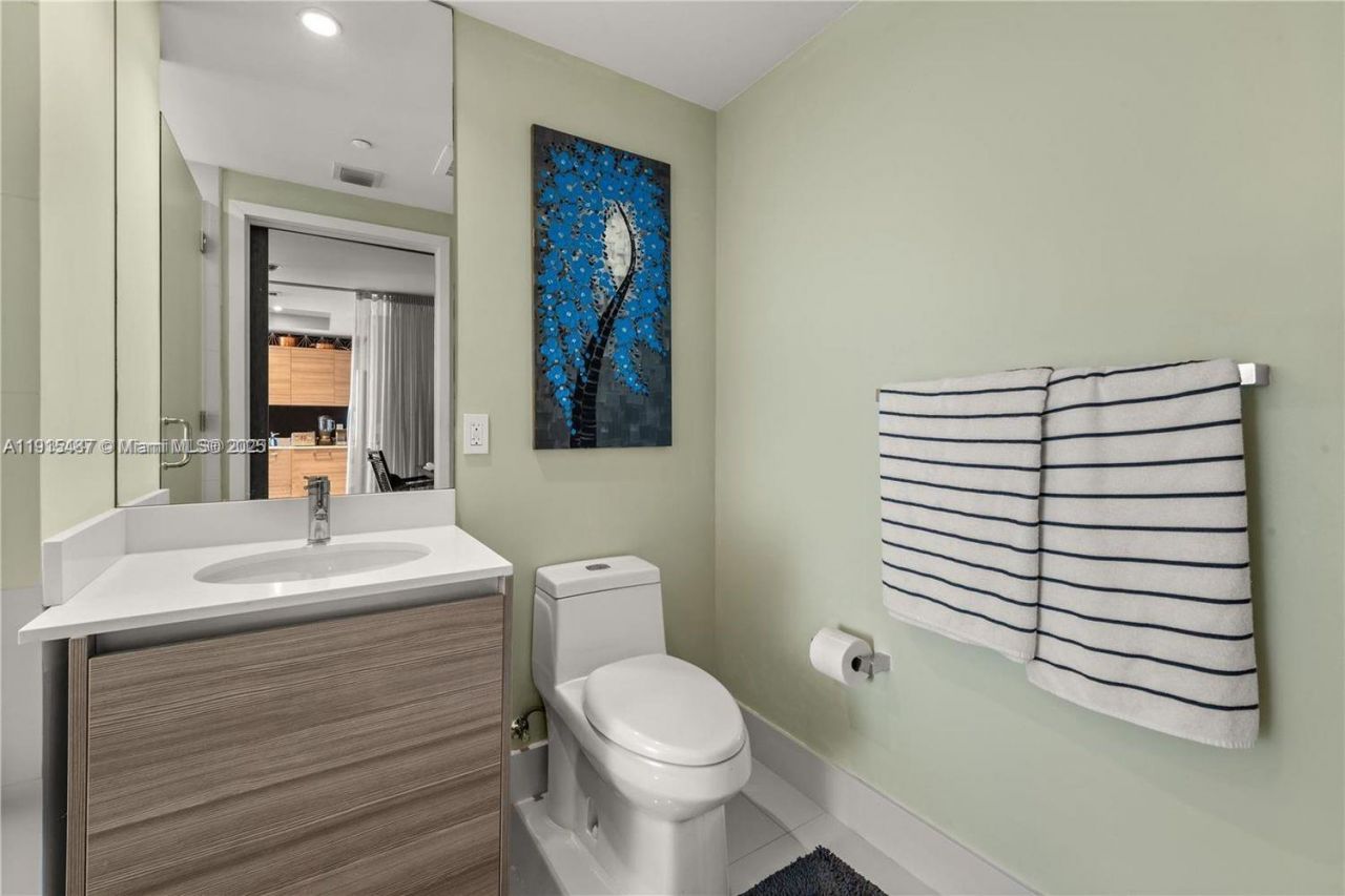 121 NE 34th St, Unit 1705, Miami, FL 33137 Photo