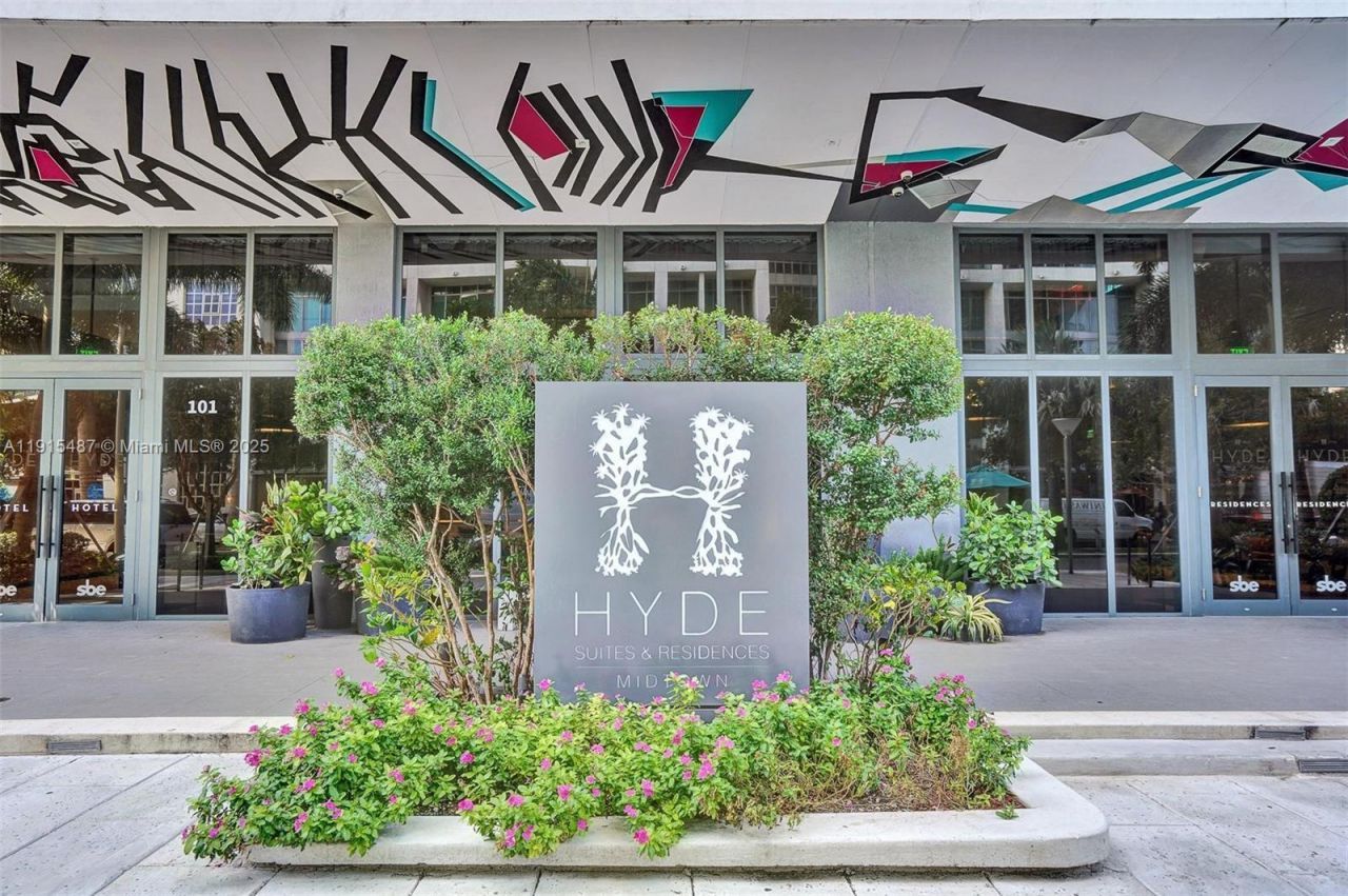 121 NE 34th St, Unit 1705, Miami, FL 33137 Photo