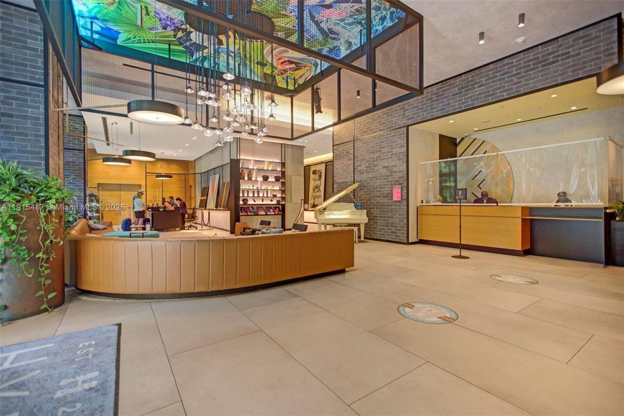 121 NE 34th St, Unit 1705, Miami, FL 33137 Photo