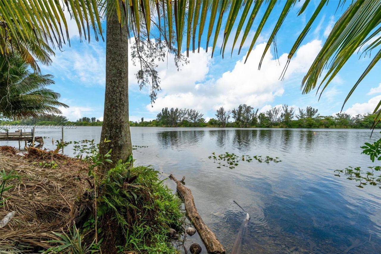 15100 NW River Dr, Miami, FL 33169 Photo