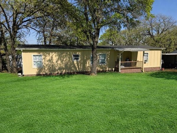 809 Harness Trail, Granbury, TX 76049