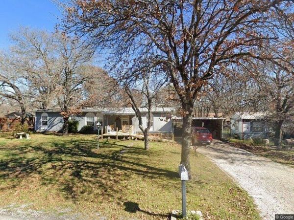 809 Harness Trail, Granbury, TX 76049