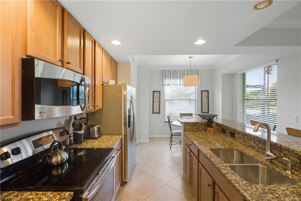 9844 Venezia Cir, Unit 714, Naples, FL 34113 Photo