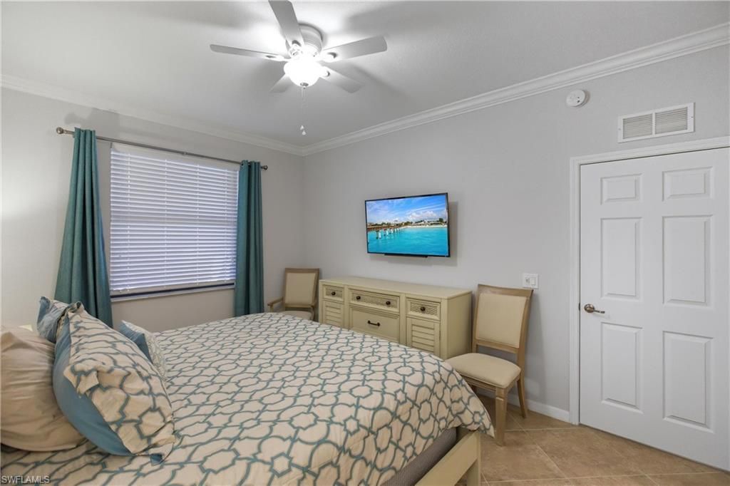 9844 Venezia Cir, Unit 714, Naples, FL 34113 Photo