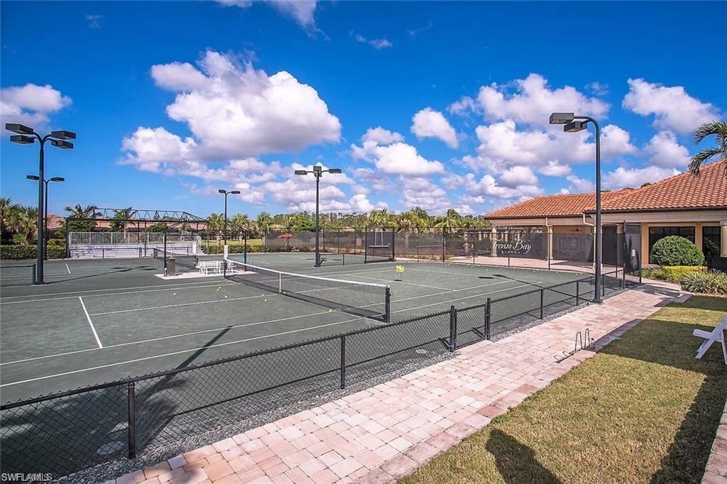9844 Venezia Cir, Unit 714, Naples, FL 34113 Photo