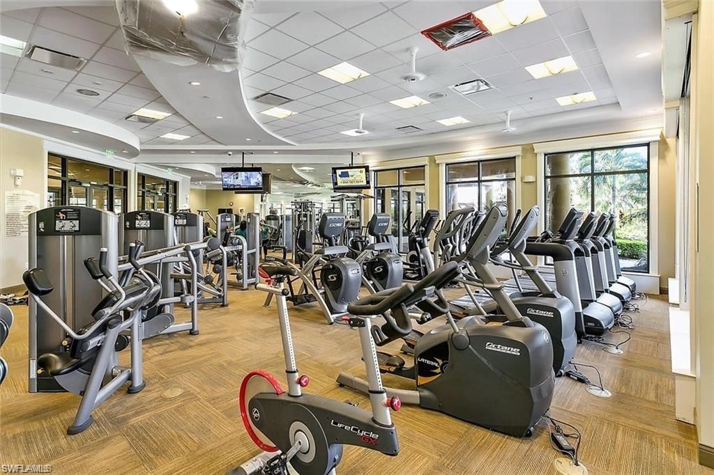 9844 Venezia Cir, Unit 714, Naples, FL 34113 Photo